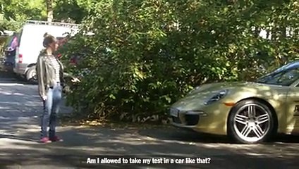 Porsche 911 Carrera 4 ile Direksiyon Sınavına Çıkan Sürücü Adayları