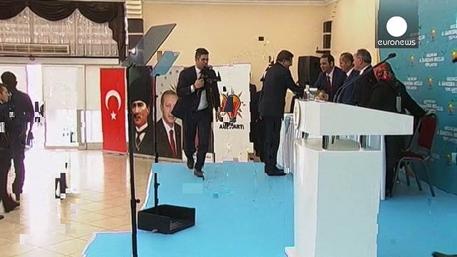 Szíriai kurd célpontokat ágyúzott a török hadsereg