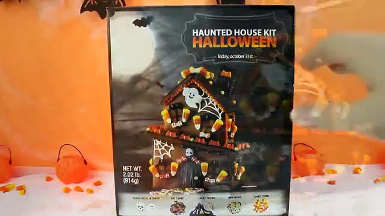 Disney Pixar Cars Celebrate Halloween as Halloween Car McQueen & Dracula Mater Haunted Man