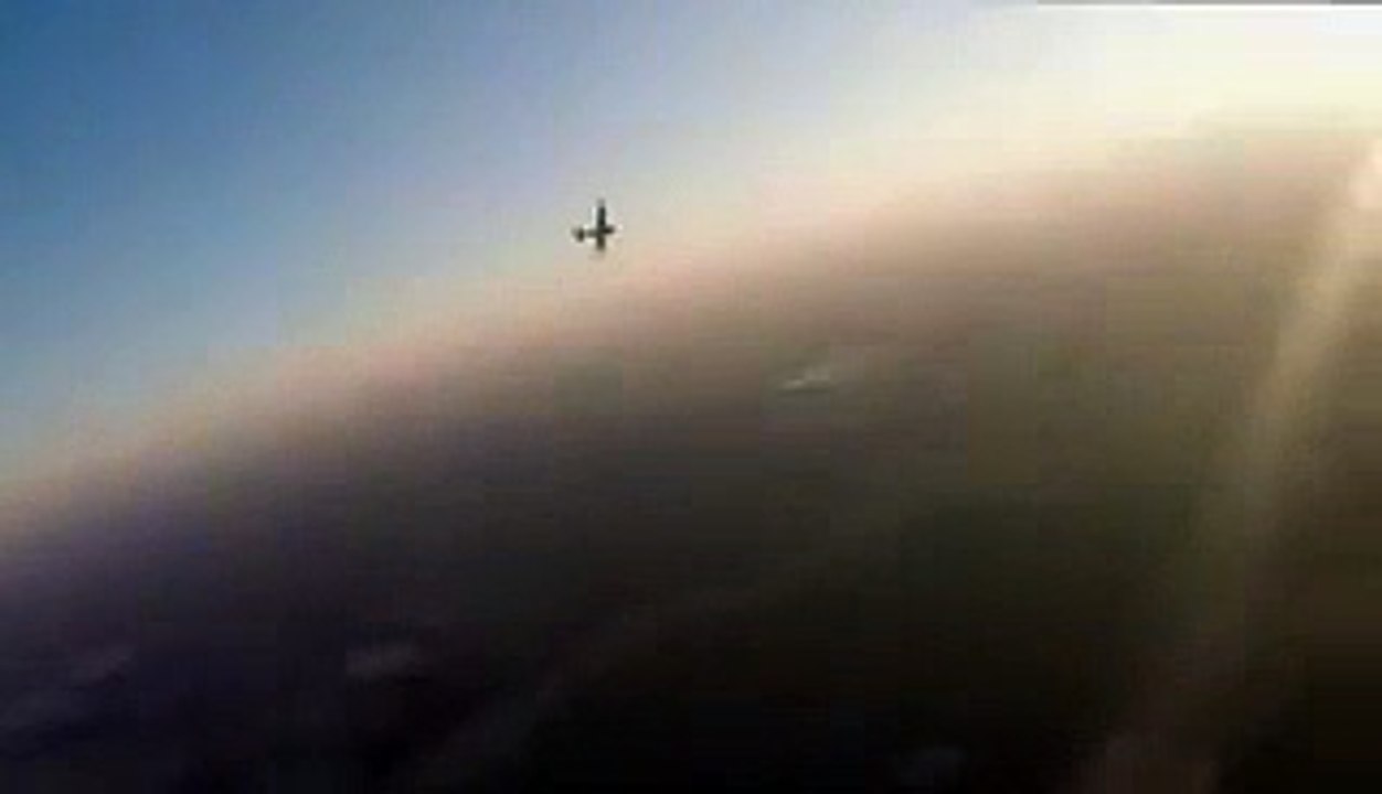 Man jumps out of plane with no parachute