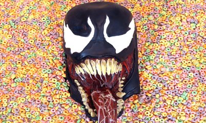 VENOM vs CATWOMAN vs SPIDERMAN Fruit Loops Breakfast Cereal Challenge Superhero Kids in Real Life (720p)