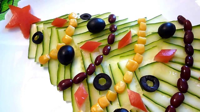 Елочки из овощей. Украшения из овощей. Как красиво оформить стол.Decoration of cucumber
