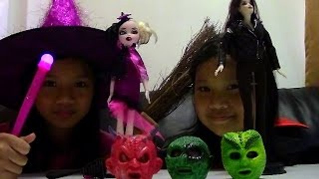 Halloween Edition Barbie Bella The Twilight Saga Breaking Dawn Bratzillaz Cloetta Dolls