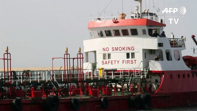 خفر السواحل الليبيون يوقفون ناقلة نفط حاولت تهريب المازوت