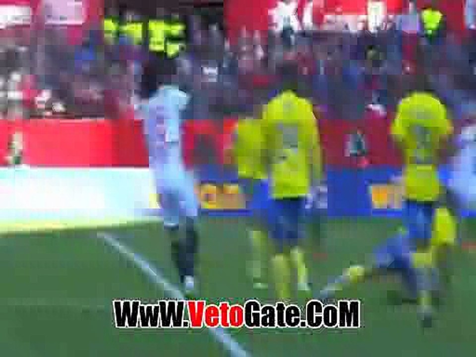 "اشبيلية"يفوز بثنائيه نظيفه امام لاس بالماس