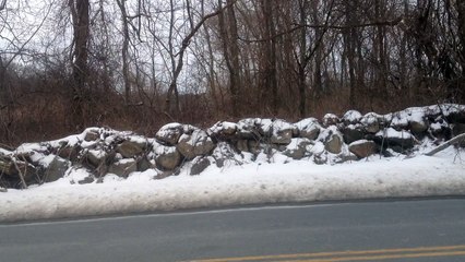 Cette voiture est si rapide qu'on ne l'aperçoit pas à l'écran