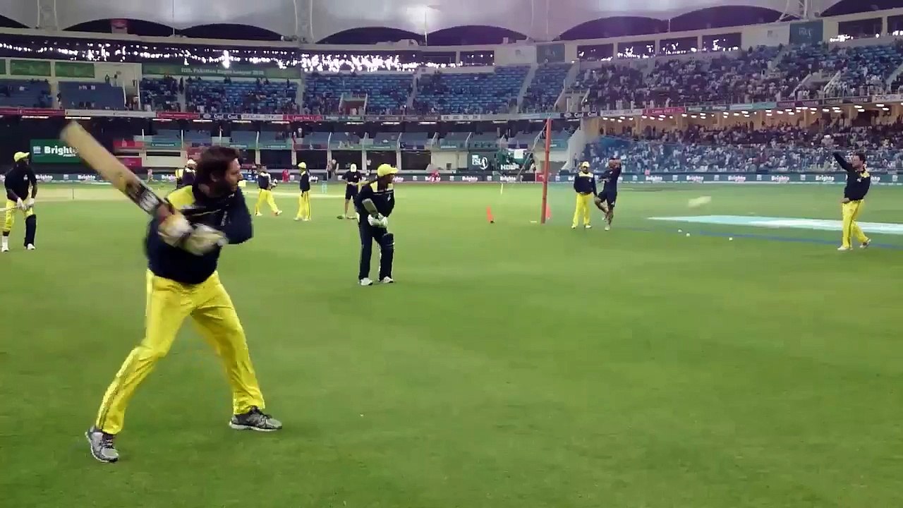 شاہد آفریدی کی میچ سے پہلے انتہائی دیدہ زیب اور شاندار پرفارمنس Shahid Afridi Match Practice Before PSL Peshawar Zalmi Match