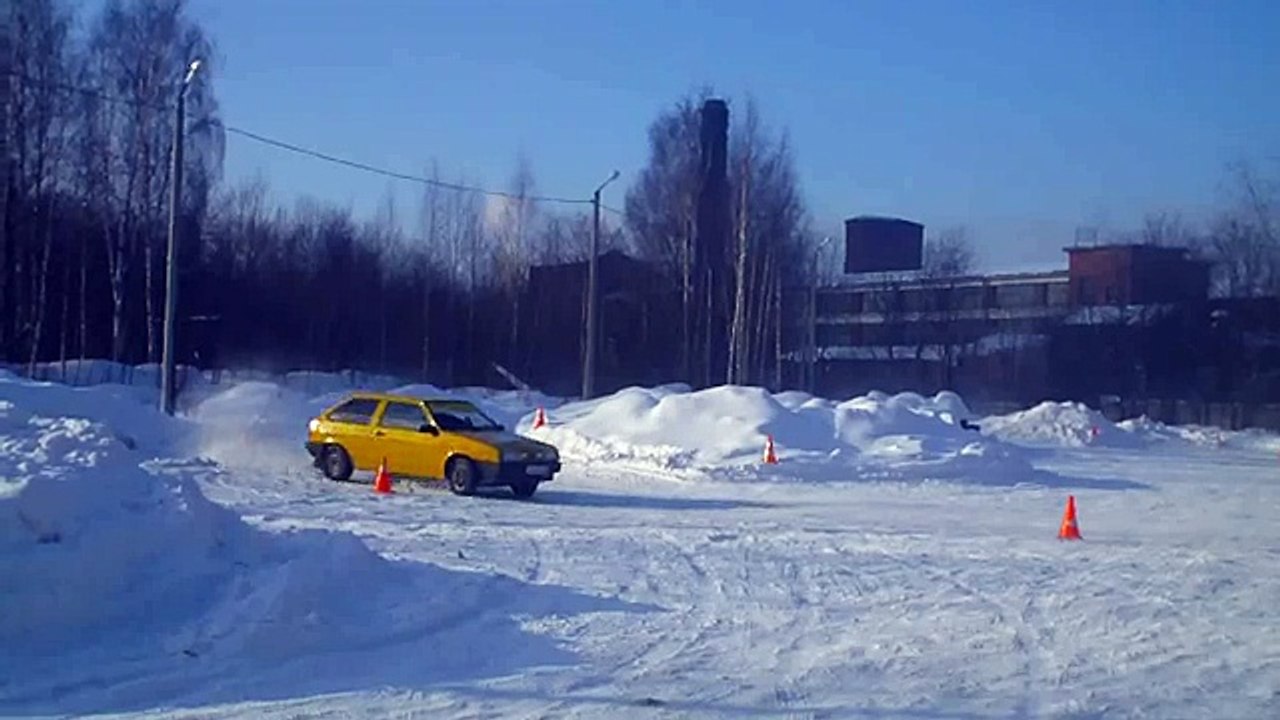 Экстремальное вождение в автошколе Умный Водитель