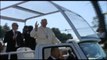El papa aterriza en Ecatepec, donde le esperan miles de fieles para una misa-