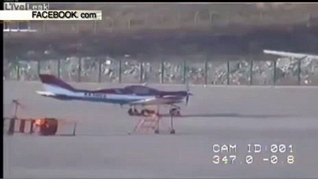 В Сети появилось видео, как самолет улетел без пилота