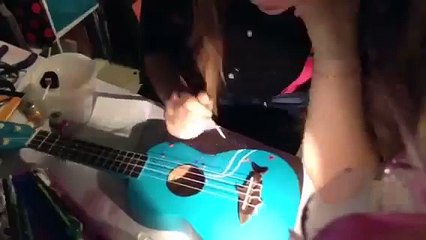 making it more interesting- painting my ukulele (Funny Videos 720p)