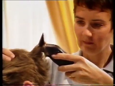 Junge bekommt moderne Frisur- Boy gets contemporary haircut 80er 90er