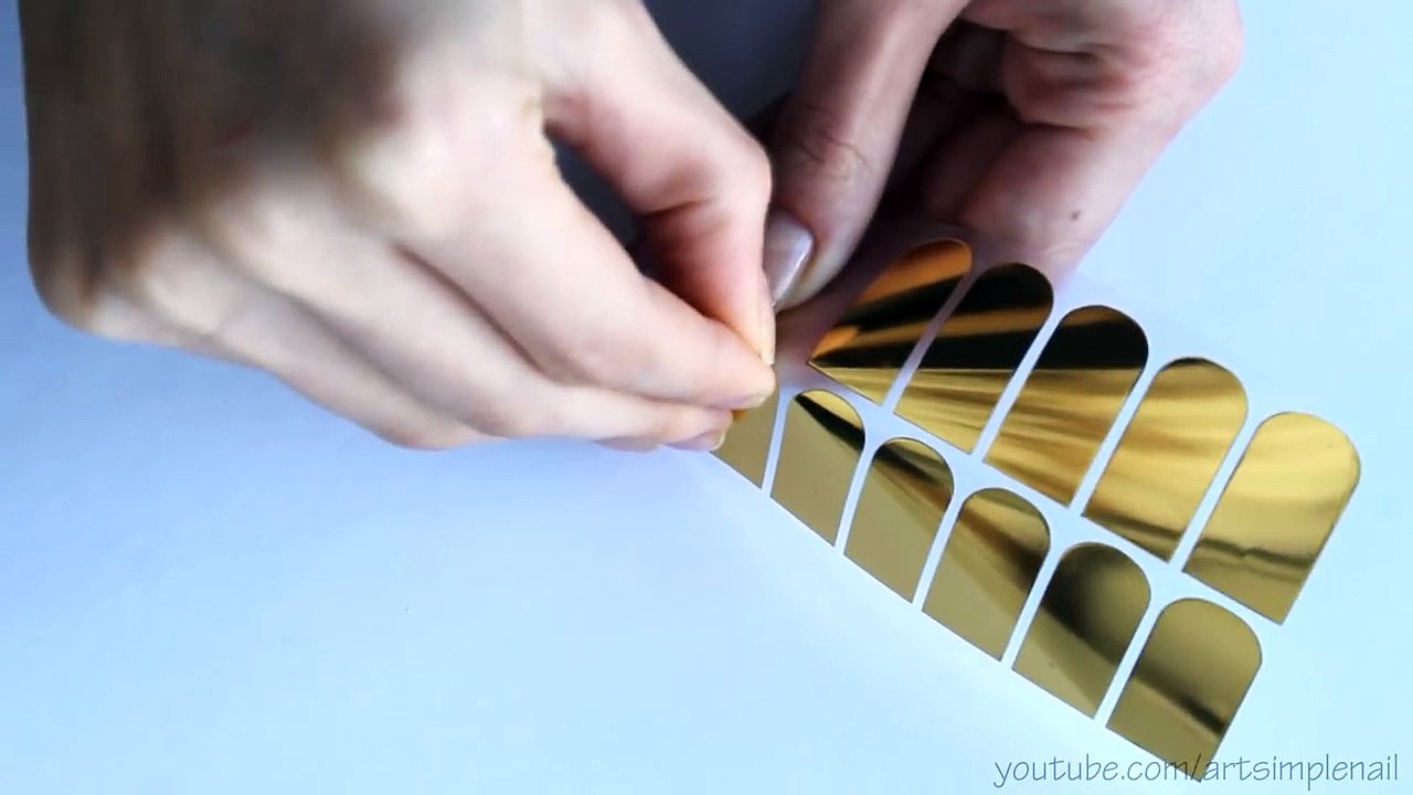 Золотой маникюр. Зеркальные ногти с термофольгой на гель-лаке  Gold Foil Nail Art