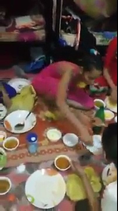 Bangladeshi jatra dance 2016 বাংলাদেশী মাগীদের লেন্টা হয়ে লাগালাগি ও নাচা নাচি দেখুন প্রাবাসী বাংলাদেশি মেয়ে দের কান্ড দেখেন