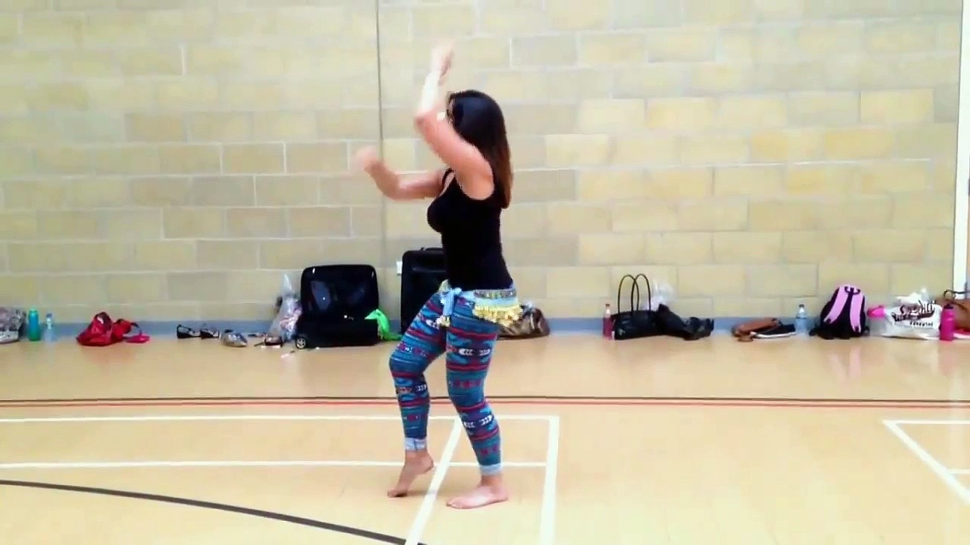 مش صافيناز .رقص شرقي مصري .Hot Belly Dance