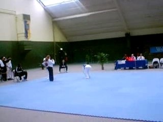 TAC Taekwondo - Corentin en bleu (final)