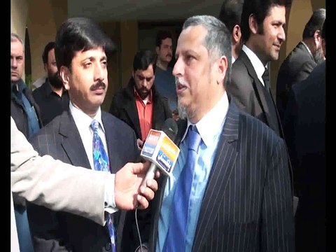 Dr Ahsan Mahmood(Editor Daily Abtak) talking with Shakeel Anjum at FPCCI Lhr
