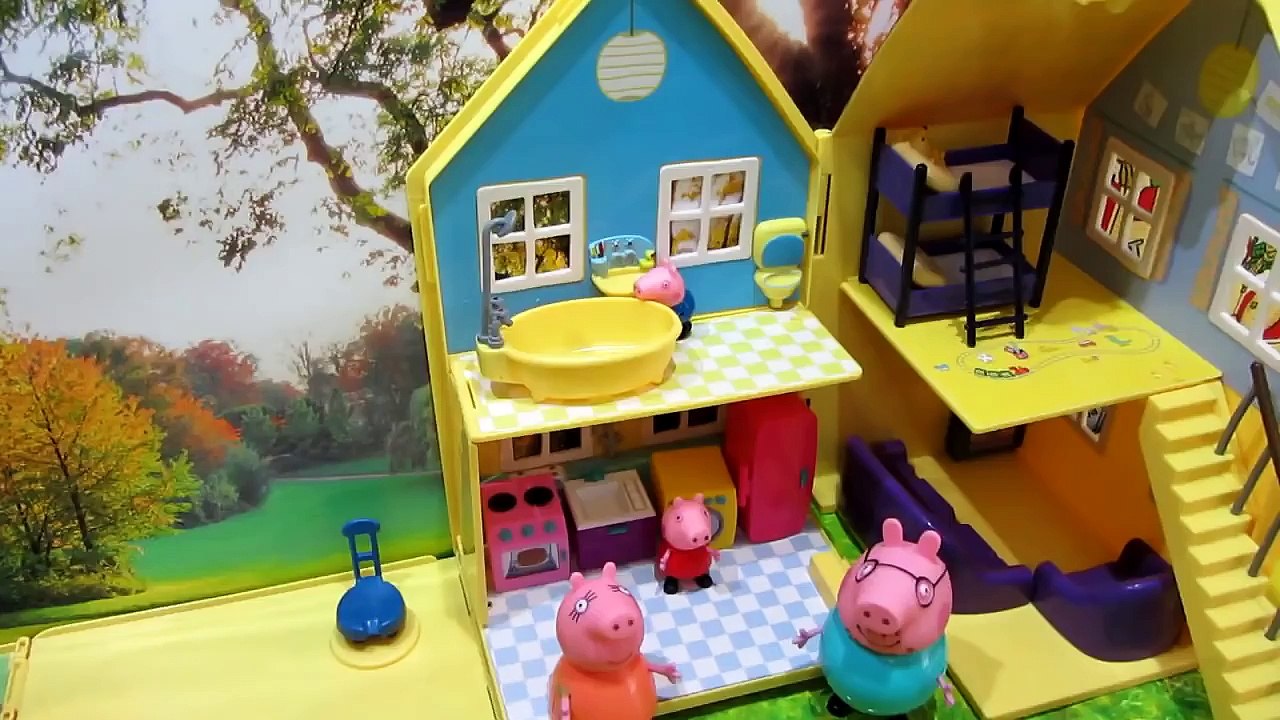 Peppa Pig Свинка Пеппа, Папа Свин, Мама Свинка в городе, а Джордж один дома