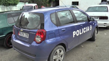 Report TV - Tiranë, kujdesej për 82-vjeçaren, por në 'kohën e lirë' i vjedh 840 mijë lekë