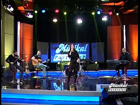 Aysun Taşçeşme - Yalnızlık (Canlı Performans)