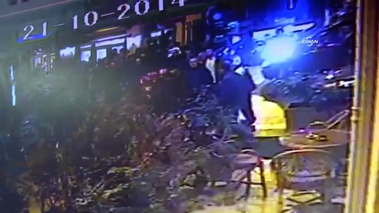 Galatasaray ve Dortmund taraftarları birbirine girdi