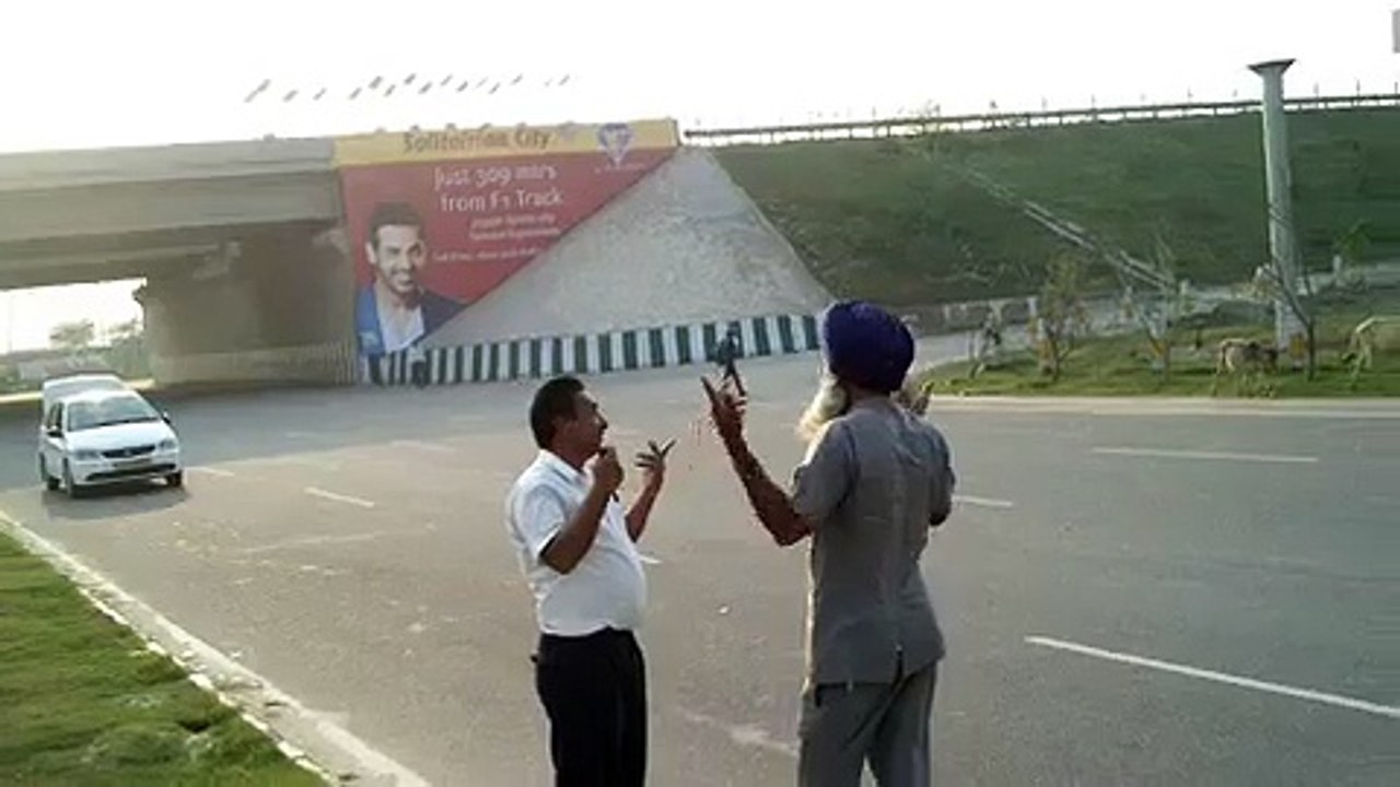 bhalai ka to zamana ee nae hay...... watch funny video