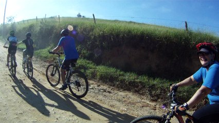 Venha pedalar conosco, Taubaté, SP, Brasil, bikers nas trilhas e nas montanhas, 2016, Marcelo Ambrogi