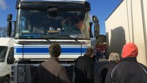 Les agriculteurs contrôlent un camion belge