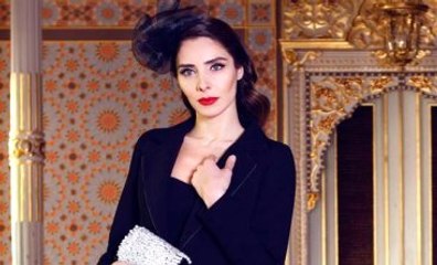 Nur Fettahoğlu Bebeğinin Yüzünü Gösterdi