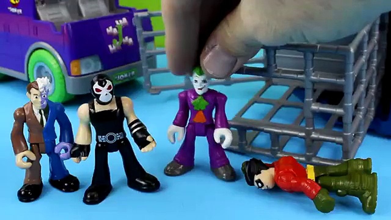 Imaginext Batman saves Robin from Joker Gorilla Grodd & Bane Gotham city Superheroes Just4