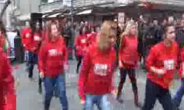 Kadınlardan taciz ve tecavüzlere danslı protesto