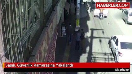 Sapık, Güvenlik Kamerasına Yakalandı !!