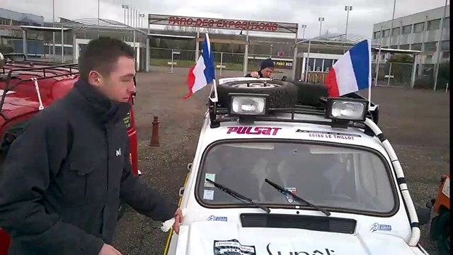 Nancy : départ du 19e 4L Trophy