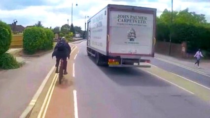 Rude Cyclist Gets Instant Karma