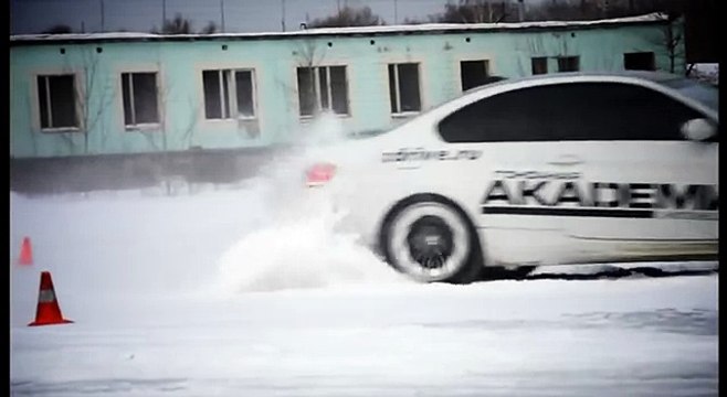 Экстремальное вождение спортивных автомобилей