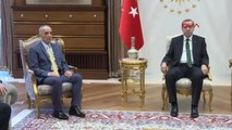 Türk-İş Başkanı Ergün Atalay ile Yönetim Kurulu Üyeleri Cumhurbaşkanlığı Sarayı'nda