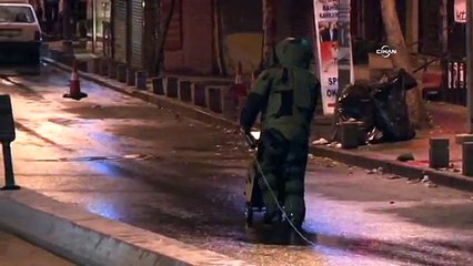 Bomba uzmanını çekirdek çitleyerek izlediler