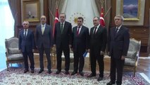 Cumhurbaşkanı Erdoğan, Türk-İş Heyetini Kabul Etti