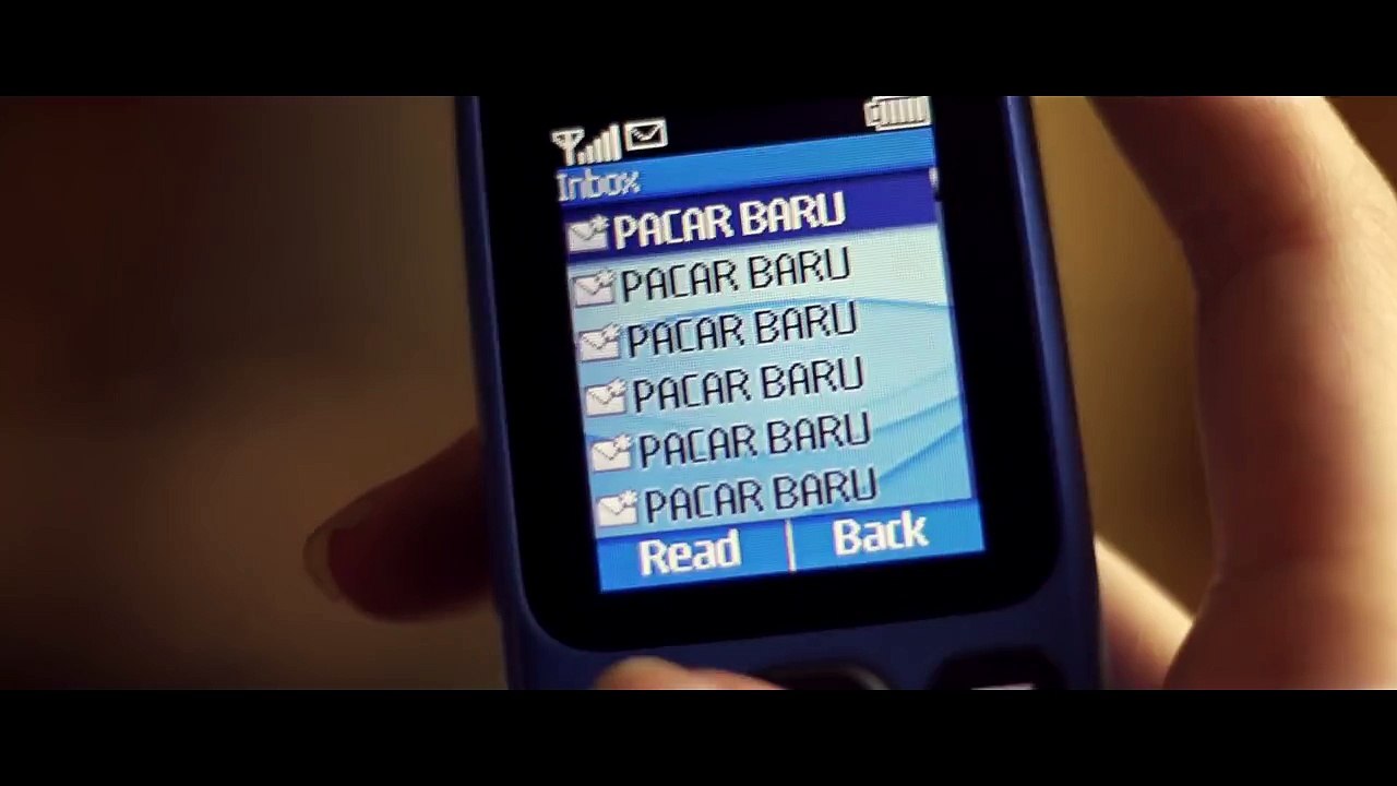 VALENTINE PACAR BARU feat. DEVINAUREEL