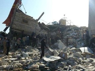 Rus Uçakları Suriye'de Hastane ve Yerleşim Yerini Hedef Aldı: 37 Ölü