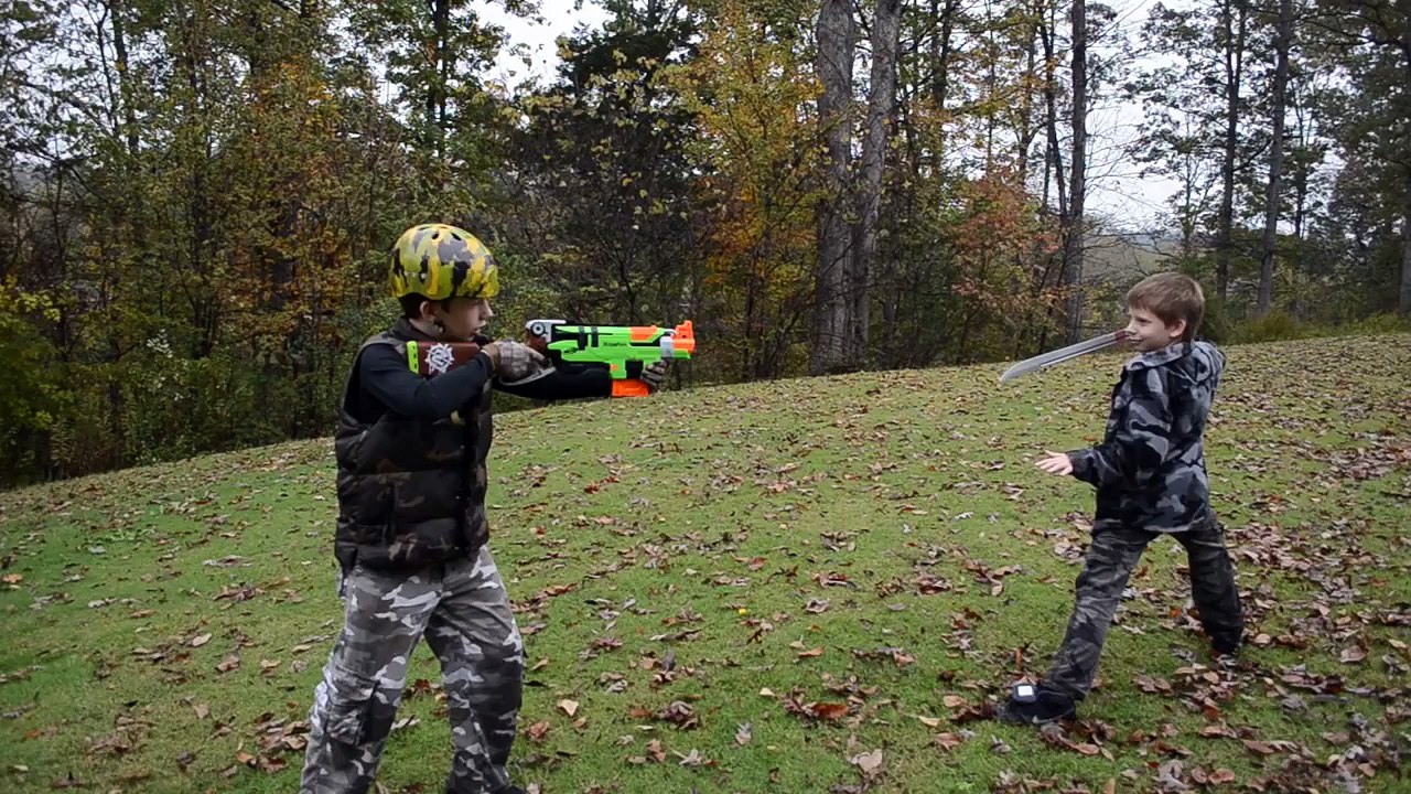 Game of Thrones: Season 2 - Character Feature - Daenerys Targaryen (HBO)