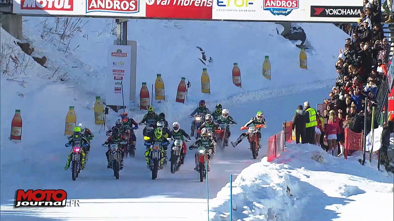 Course sur glace : Moto contre moto