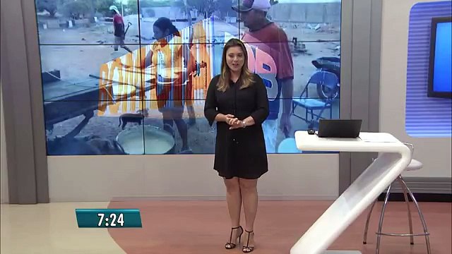 Casal adota dezenas de cachorros abandonados em Patos