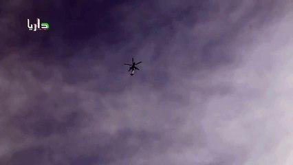 Un hélicoptère de l'armée russe largue 4 bombes sur la Syrie