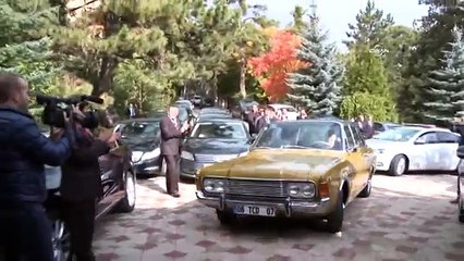 Devlet Bahçeli'nin klasik araba keyfi