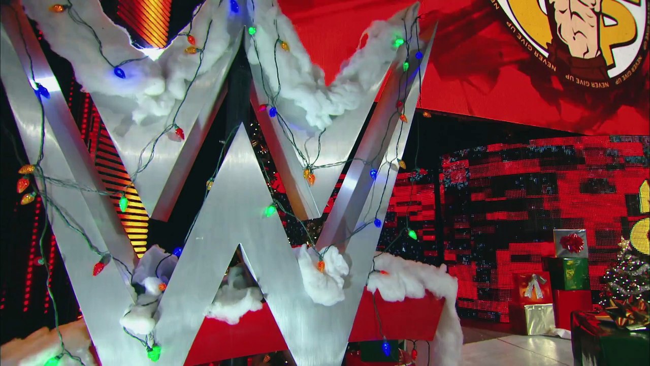 Happy  Holidays from WWE