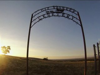 Freaky Find in the Cemetery Last Night - Milton-Freewater Old Pioneer Cemetery Mystery
