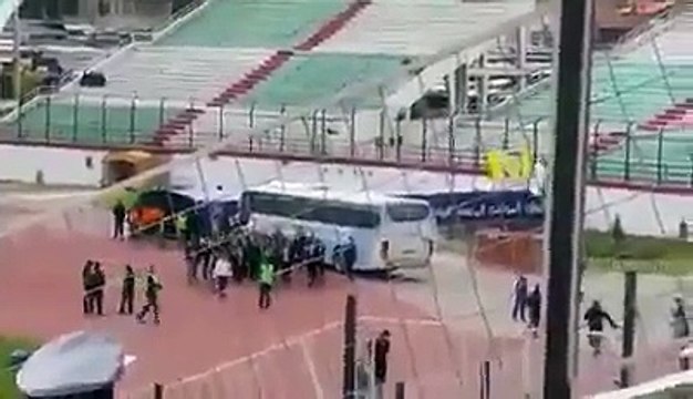 Arrivée des joueurs Palestiniens à Blida sous les chants de Falestine chouhada