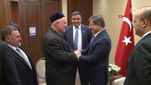 Başbakan Davutoğlu Ukrayna'da Dünya Ahıska Türkleri Birliği Ukrayna Temsilcisi Marat Resuloğu'nu...