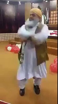 Really Funny Dance of Maulana Fazal-ur-Rehman on Valentines Day
